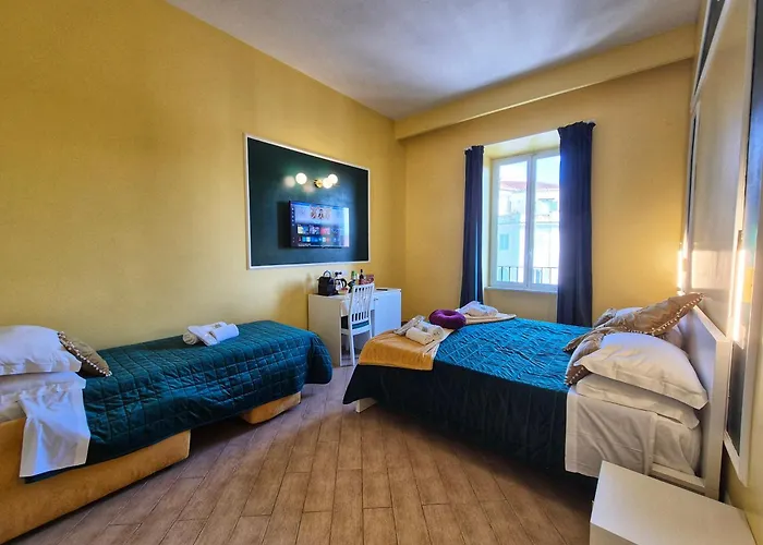 Residenze Serventi Longhi 4* Рим