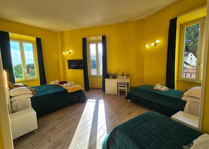 Residenze Serventi Longhi Гостевой дом 4*