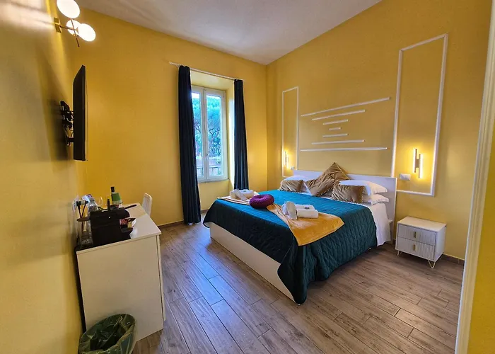 Residenze Serventi Longhi 4* Рим