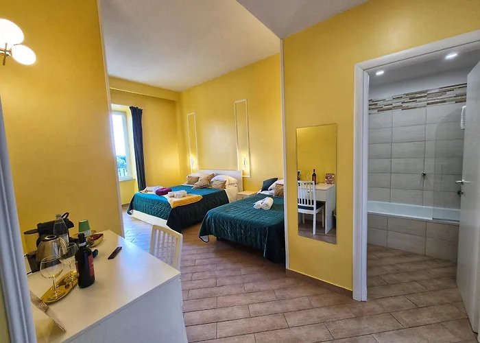 Residenze Serventi Longhi Гостевой дом 4*